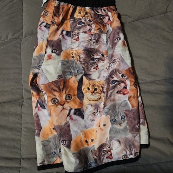 Bioeorld Men's cat swim trunks like new - Picture 7 of 7